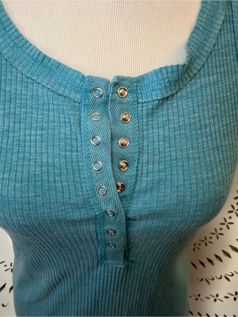 Sleeveless Ribbed Henley Tank Top - Turquoise - Picture 3 of 10